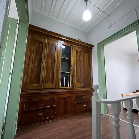 Cross House Historical Greek House With 3 Floors And Courtyard Ayvalı